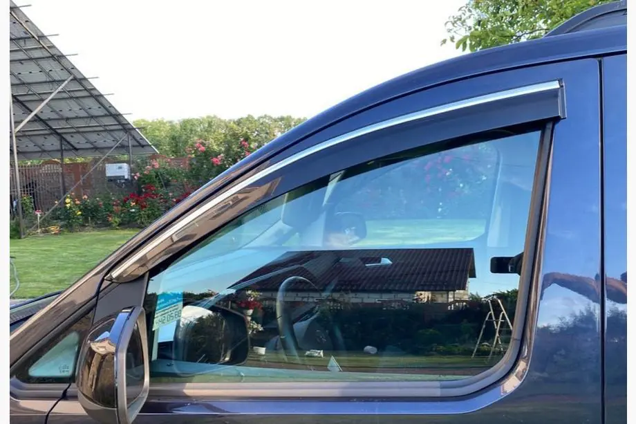 Ford Connect 2021– Sivulasien tuuliohjaimet kromilistalla (2 kpl, Sunplex Chrome) Kuva 1