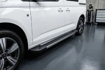 Ford Connect 2021– RedLine sivuastinlaudat (2 kpl, alumiini) kuva 1