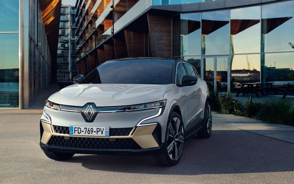 Renault Megane E-Tech Electric -hatchbackin koeajo
