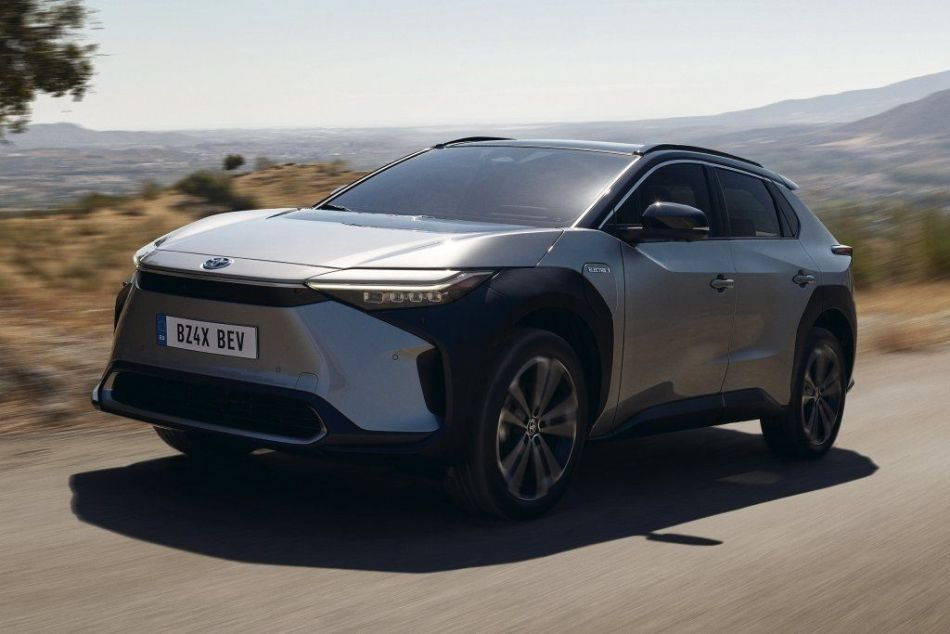 Toyota bZ4X -koeajo: uusi näkökulma sähköautoiluun