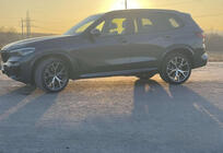 BMW X5 G05 2019–2026 M-Sport/X5M helmasarjasetti 2018-2022 (2 kpl, maalattavaksi) kuva 2
