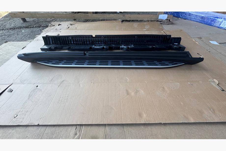 Mercedes GLE W167 2018– Poistotuote Astinlaudat (ilman kiinnityssarjaa, 2 kpl, OEM) Kuva 2