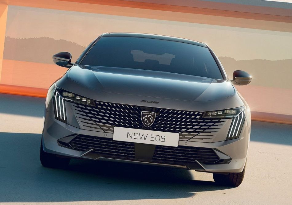 Uudistunut Peugeot 508 2023: tyylikäs ranskalainen sedan