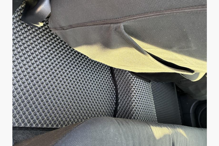 Mitsubishi Outlander 2001–2006 EVA-lattiamatot (mustat) Kuva 5