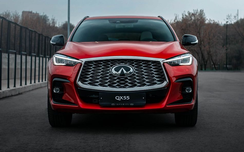 Infiniti QX55: tyylikkään ja dynaamisen crossoverin koeajo