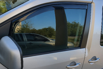 Volkswagen Caddy 2010–2015 Ikkunatuulisuojat, upotettavat Niken Luxury (2 kpl) kuva 3