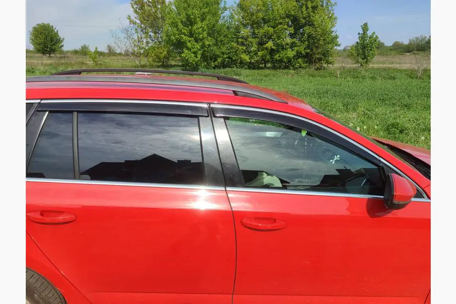 Skoda Octavia III A7 2013–2019 Ikkunatuulisuojat kromilistalla Niken Luxury (SW, 4 kpl) Image