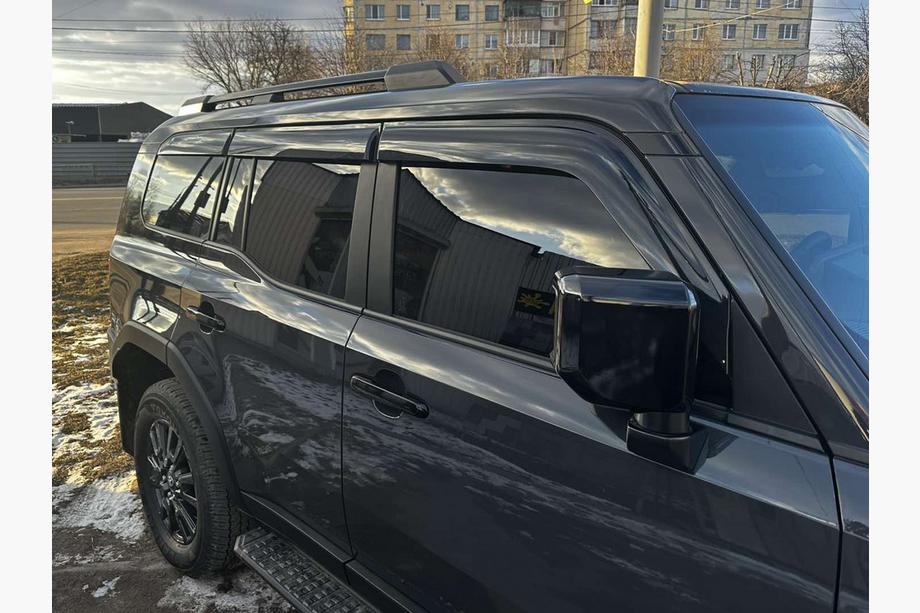 Toyota Land Cruiser Prado 250 2023– Tuuliohjaimet Niken Luxury (6 kpl) Image