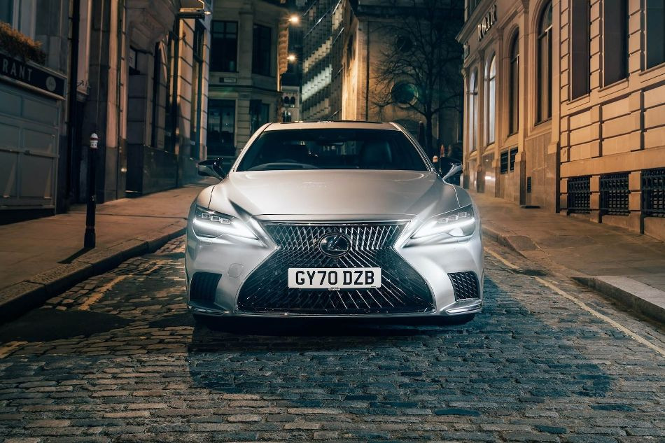 Katsaus viidennen sukupolven Lexus LS -faceliftiin