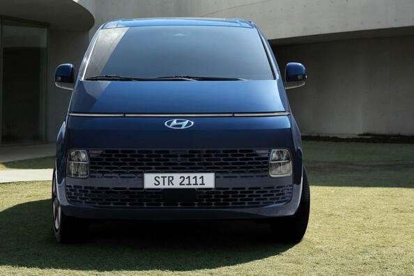 Hyundai Staria -koeajo: uusi näkökulma tila-autoihin