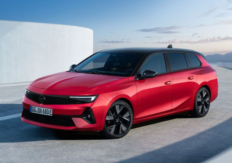 Koeajo: Opel Astra Sports Tourer Electric – sähkökombi luonteella
