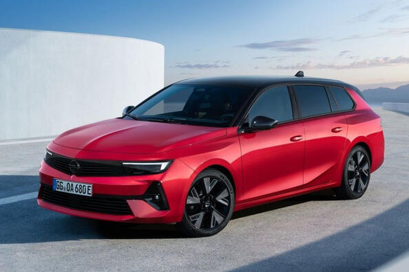 Koeajo: Opel Astra Sports Tourer Electric – sähkökombi luonteella