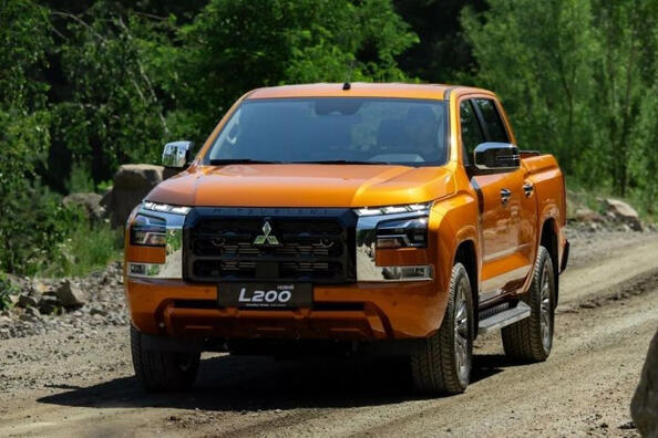 Mitsubishi L200 -koeajo: legendaarinen pick-up uudessa asussa