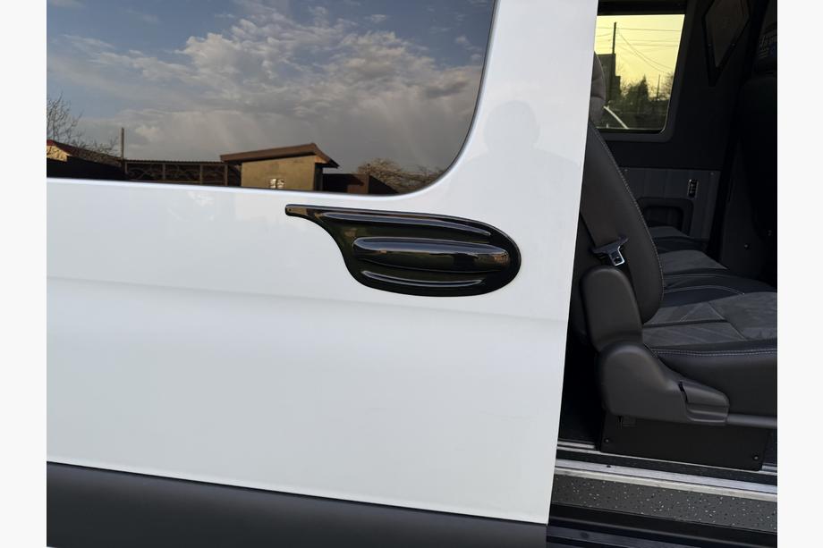 Mercedes Sprinter W907/W910 2018– Sivusoven ovenkahvan suojakotelo EuroCap (ABS) Kuva 4