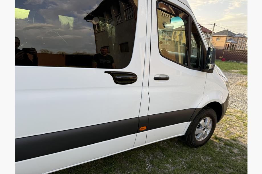 Mercedes Sprinter W907/W910 2018– Sivusoven ovenkahvan suojakotelo EuroCap (ABS) Kuva 2