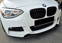 BMW 1-sarja F20/F21 2011–2019 DPT V-3 etulippa (M Performance Style, kiiltävä musta) kuva 1