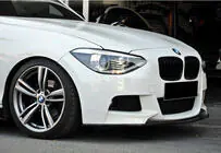 BMW 1-sarja F20/F21 2011–2019 DPT V-3 etulippa (M Performance Style, kiiltävä musta) kuva 2