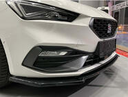 Seat Leon 2020– Etupuskurin lip-spoileri DPT V-2 (kiiltävä musta) kuva 1
