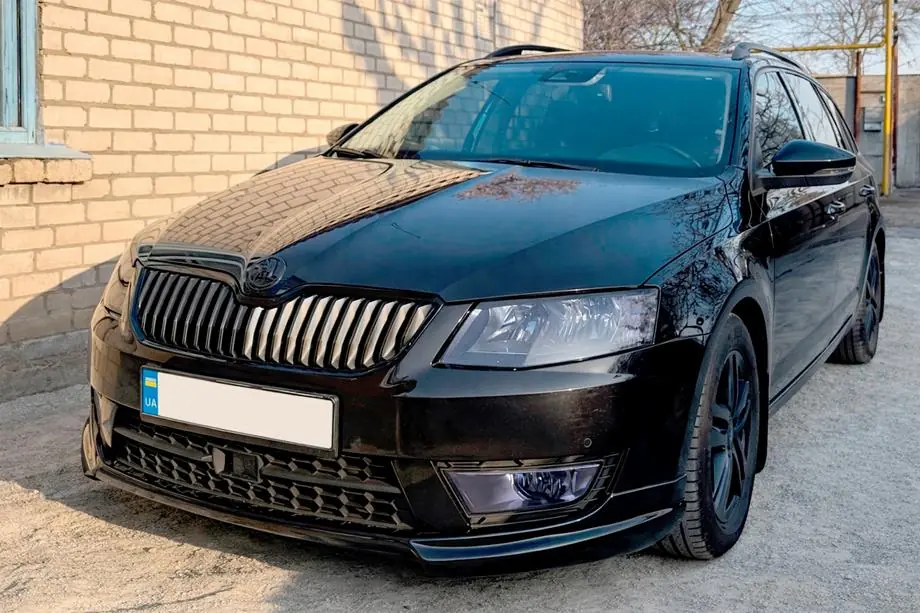 Skoda Octavia III A7 2013–2019 Etupuskurin lipa DPT V-1 (2013-2017, maalattavaksi) Image