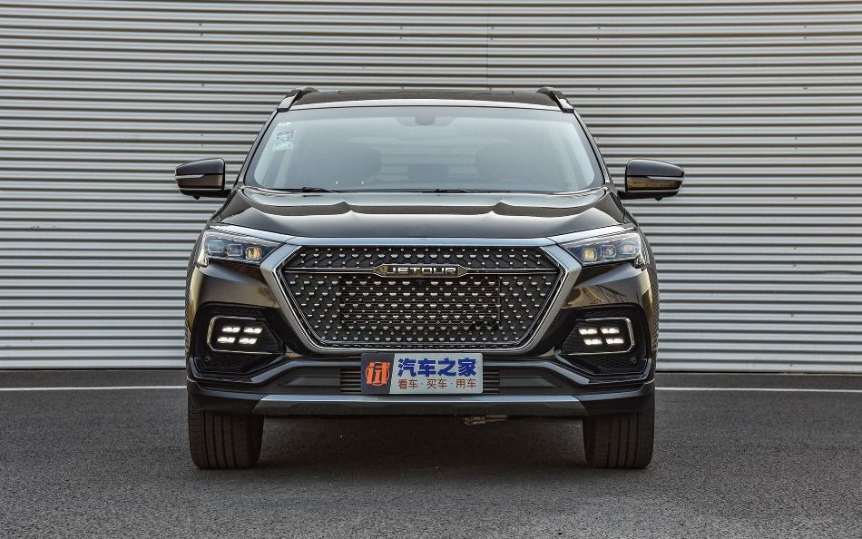 Jetour X95 -katsaus: teknologiaa ja mukavuutta samassa autossa