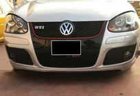 Volkswagen Golf 5 2003–2009 Etupuskurin lip spoileri DPT V-1 (GTI, kiiltävän musta) kuva 1
