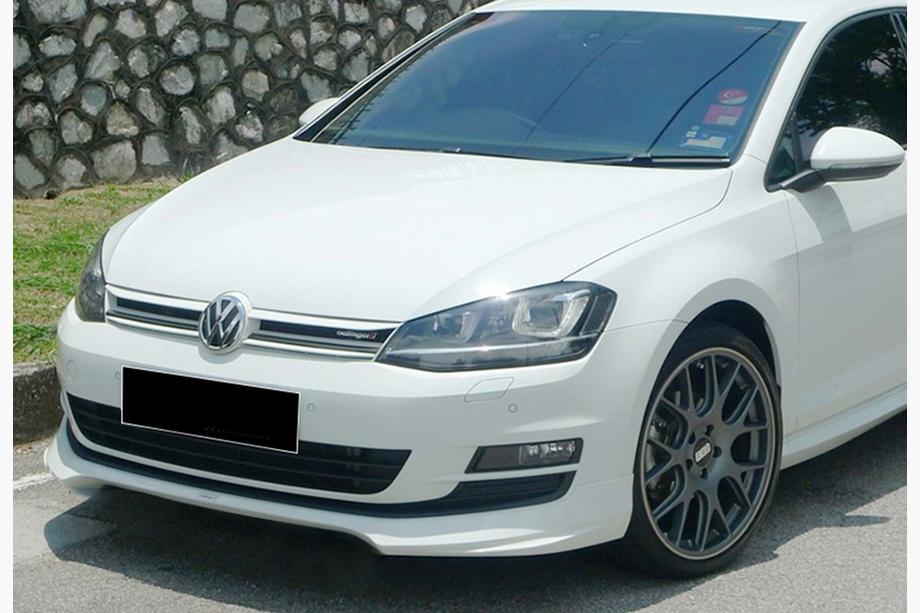 Volkswagen Golf 7/E-Golf 2012–2020 Etupuskurin lip-spoileri DPT V-5 (alkuperäiselle puskurille, 2012-2017, kiiltävän musta) Image