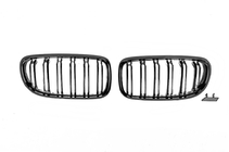 BMW 3-sarja E90/E91 2005–2011 M-Look munuaismaski (2008-2011, kiiltävän musta) kuva 3