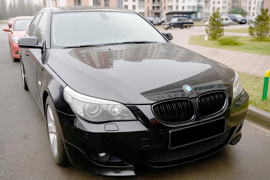 BMW 5-sarja E60/E61 2003–2010 Munuaissäleiköt M-Look (kiiltävän musta) Image