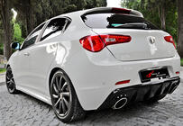 Alfa Romeo Giulietta 2010–2020 Takadiffuusori DPT V-2 (kiiltävä musta) kuva 2