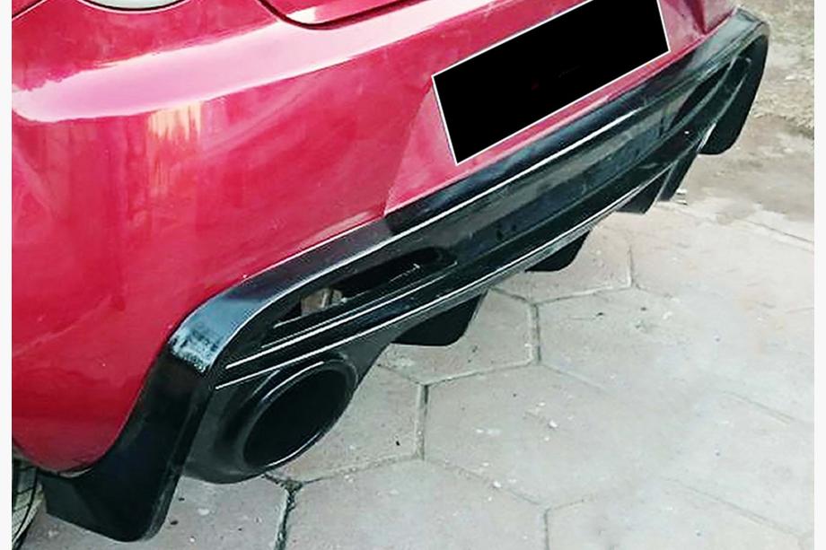 Alfa Romeo MiTo 2008–2018 Takadiffuusori DPT (kiiltävä musta) Image