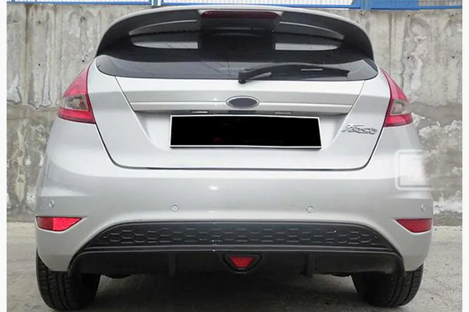 Ford Fiesta 2008–2017 Takadiffuusori DPT V-1 (HB, kiiltävä musta) Kuva 1