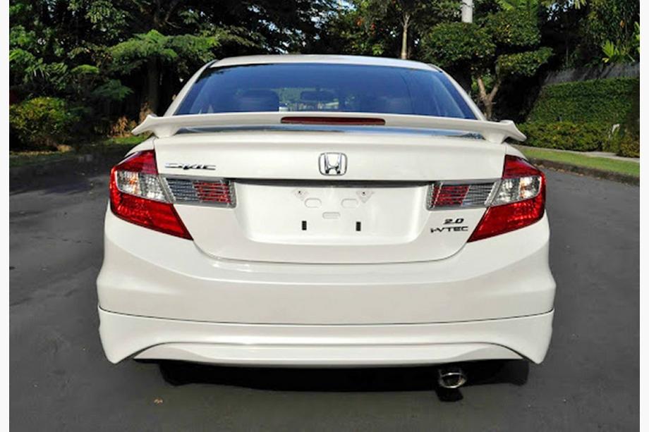 Honda Civic Sedan IX 2011–2016 Takadiffuusori DPT (maalattava) Image