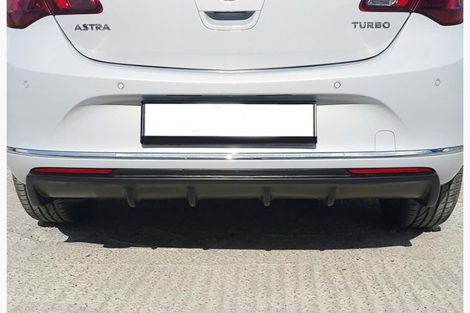 Opel Astra J 2009–2015 Takadiffuusori DPT V2 (2012-2015, HB, kiiltävä musta) Image