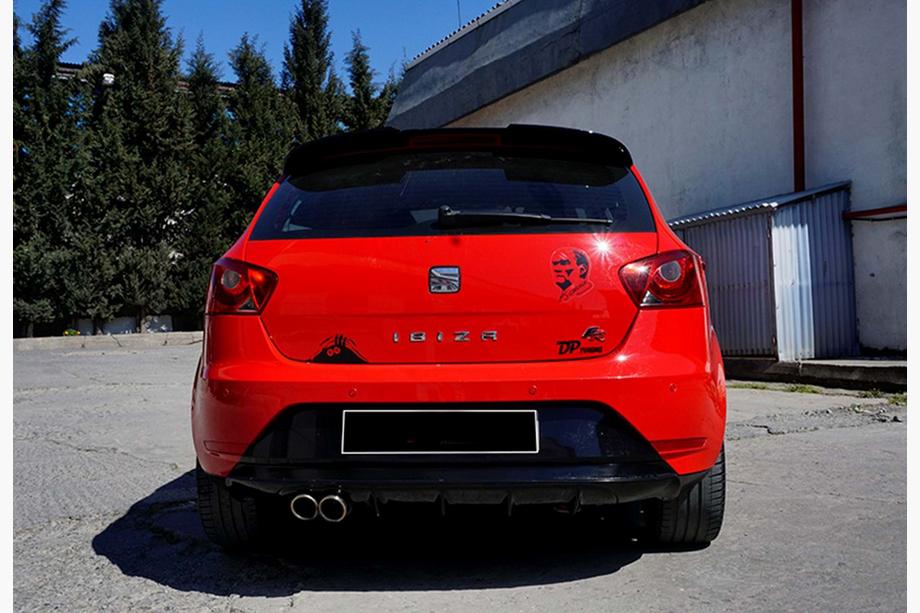 Seat Ibiza 2010–2017 Takadiffuusori DPT (kiiltävä musta) Image