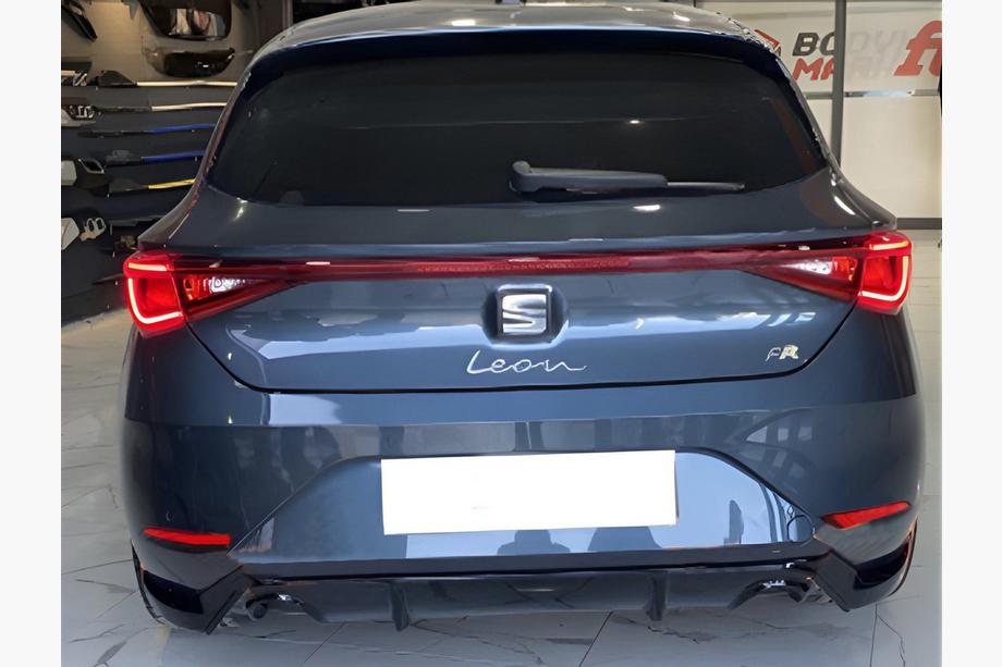 Seat Leon 2020– Takadiffuusori DPT V-1 (kiiltävä musta) Image
