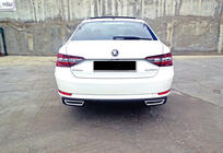 Skoda Superb 2015–2024 Takadiffuusori DPT V-2 (kiiltävä musta) kuva 7