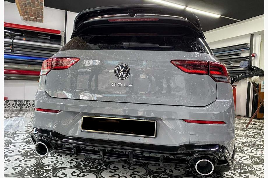 Volkswagen Golf 8 2019– Takadiffuusori DPT V-2 (kiiltävä musta) Image