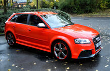 Audi A3 2003–2012 DPT helmasarja sivuhelmat (2005-2008, kiiltävä musta) kuva 1