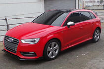 Audi A3 2012–2020 Sivukynnyshelmat DPT (HB, kiiltävä musta) kuva 3