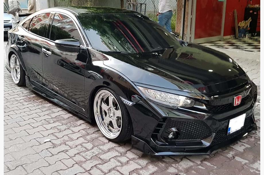 Honda Civic Sedan X 2016–2021 DPT V-4 sivuhelmat (kiiltomusta) Image