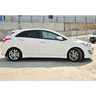 DPT helmalevikkeet (kiiltävä musta) Hyundai I-30 2012–2017 kuva 2
