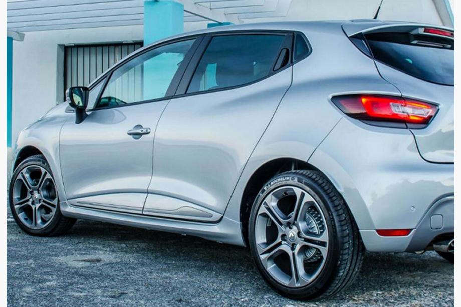 Renault Clio IV 2012–2019 Helmalevikkeet DPT V-1 (maalattavaksi) Image