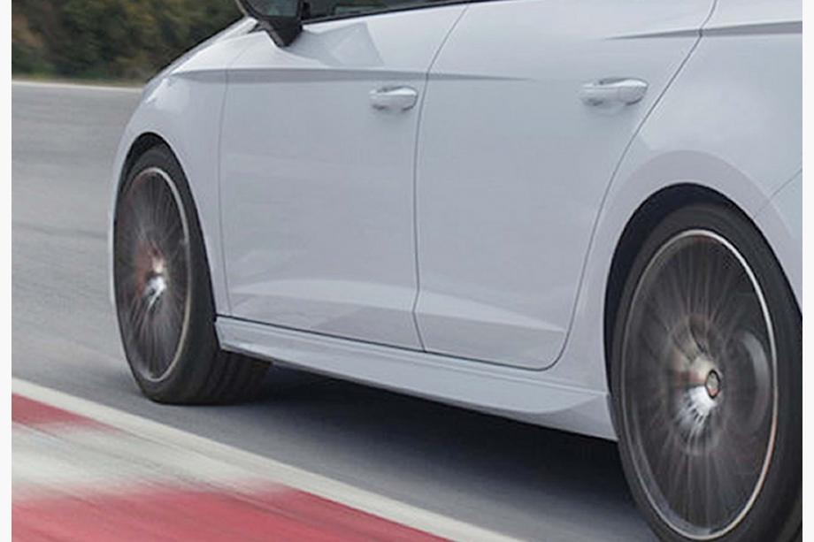 Renault Megane IV 2016–2025 Sivuhelmat DPT (SD, maalattavaksi) Image