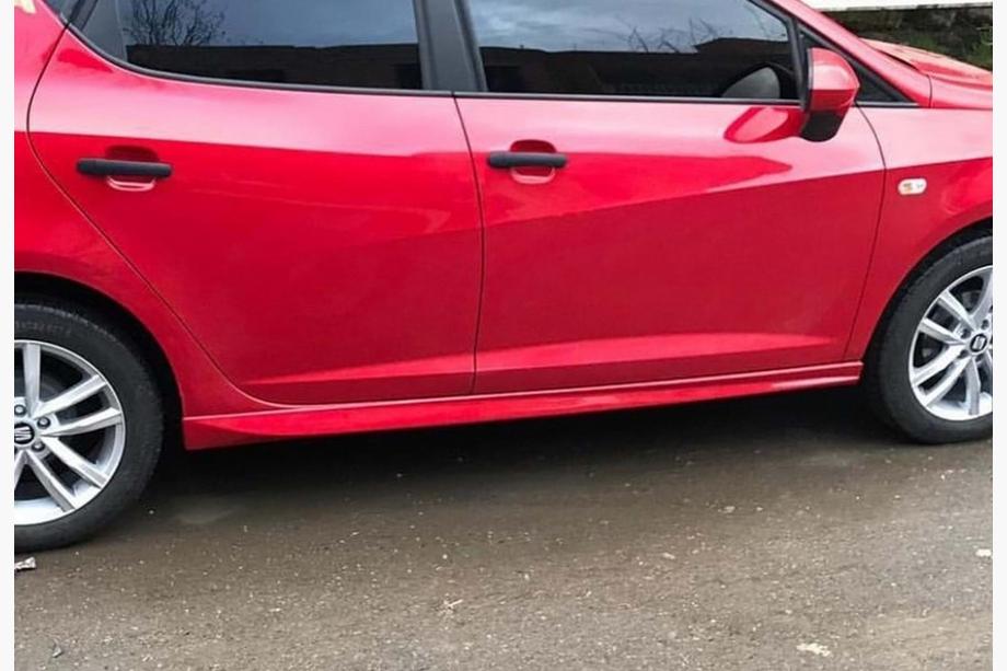 Seat Ibiza 2010–2017 Helmalevikkeet DPT V-3 (kiiltävän musta) Image