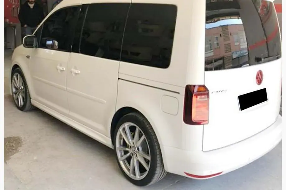 Volkswagen Caddy 2015–2020 DPT helmalevikkeet (maalattavaksi) Image