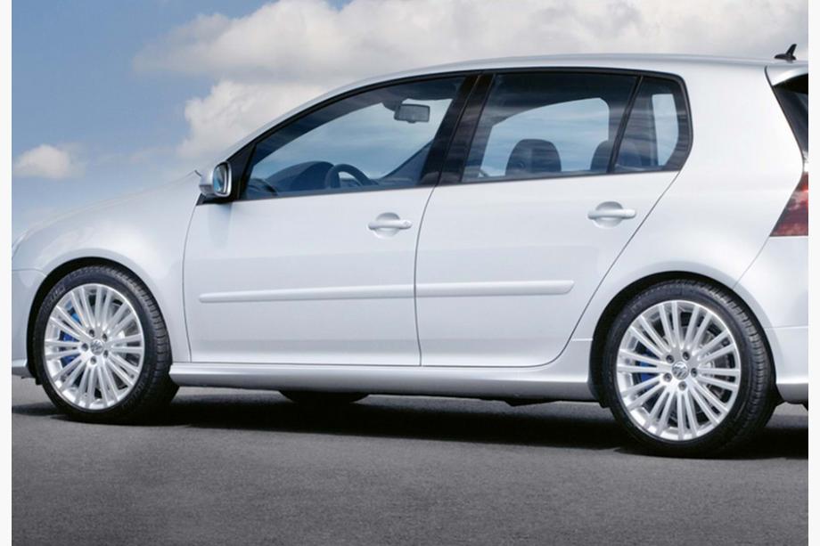 Volkswagen Golf 5 2003–2009 DPT helmalevikkeet (maalattavaksi) Image