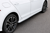 Volkswagen Golf 7/E-Golf 2012–2020 DPT V-4 sivuhelmat (kiiltomusta) kuva 1