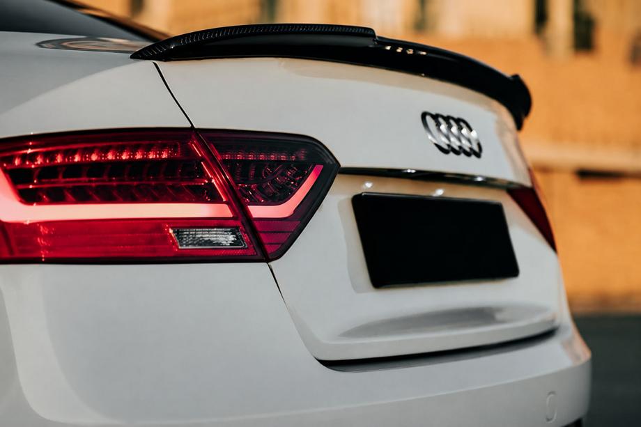 Audi A5 2007–2015 Spoileri DPT V-1 (Sedan-malliin, kiiltävä musta) Image