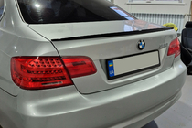 BMW 3-sarja E92/E93 2006–2013 M3-Style-spoileri (E92, kiiltävä musta) kuva 1