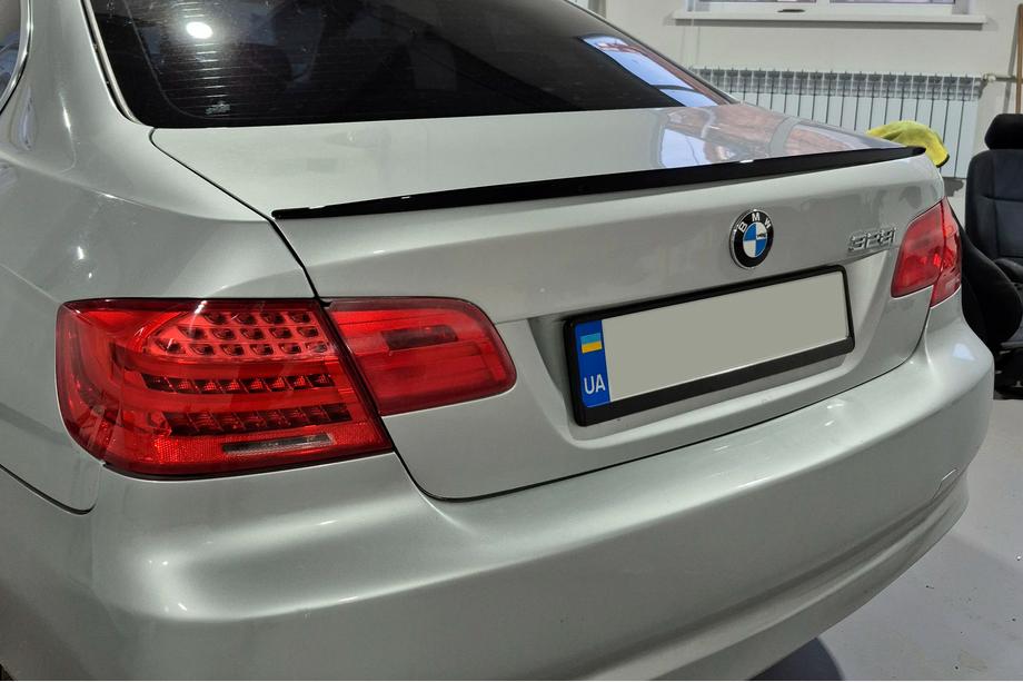 BMW 3-sarja E92/E93 2006–2013 M3-Style-spoileri (E92, kiiltävä musta) Image